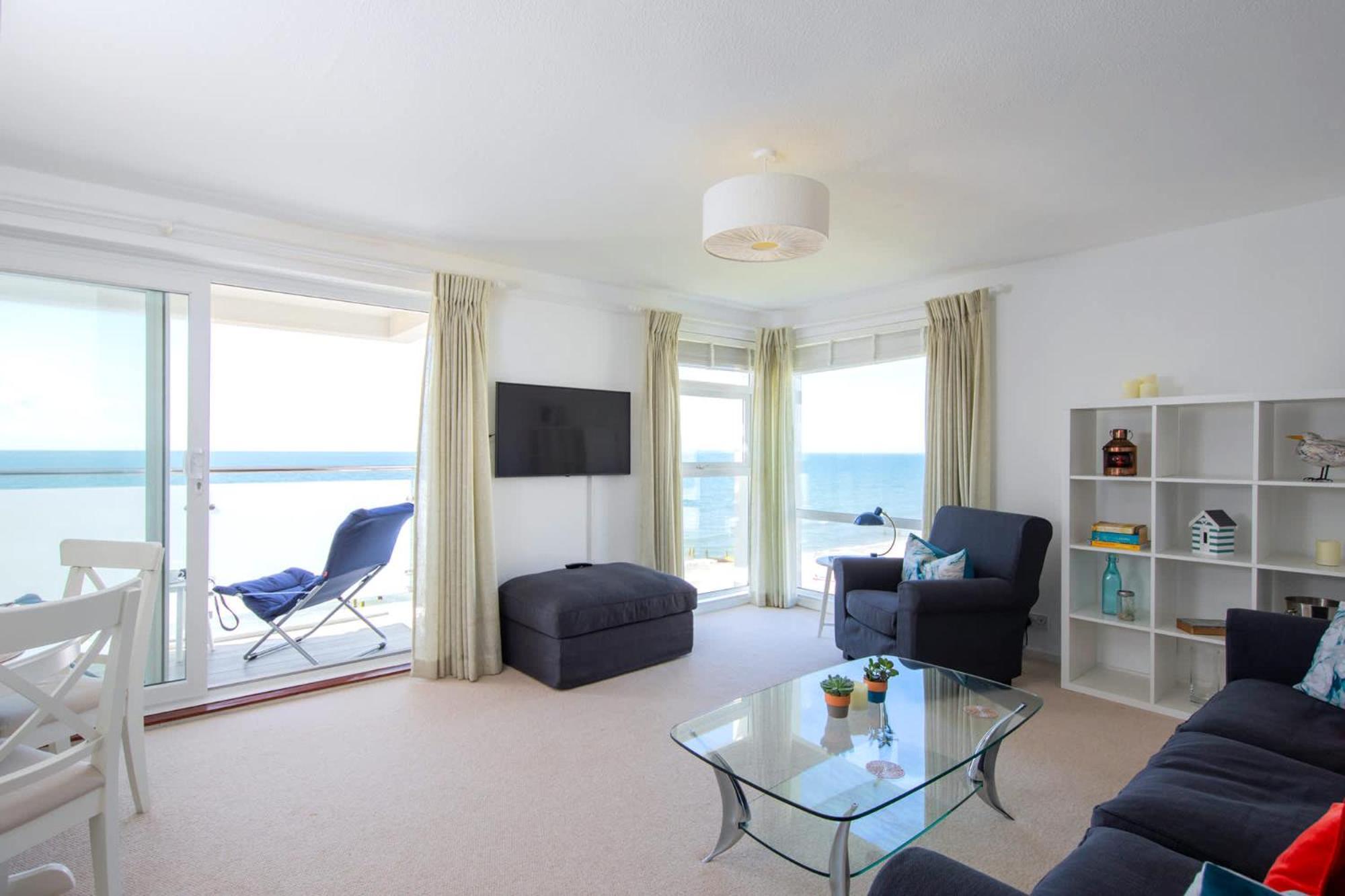 High-End Beachfront Getaway Sea View King Bed East Wittering Luaran gambar